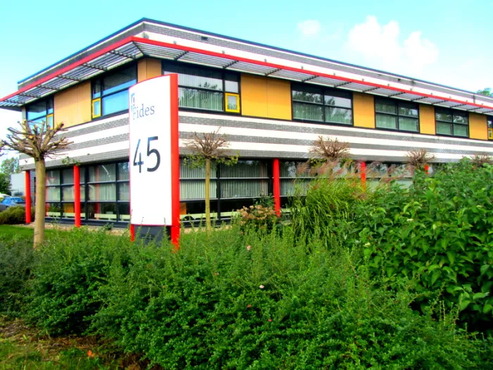 Kantoorpand van Fides Administratie & Belastingadviseurs aan de Schoepenweg 45 in Lelystad